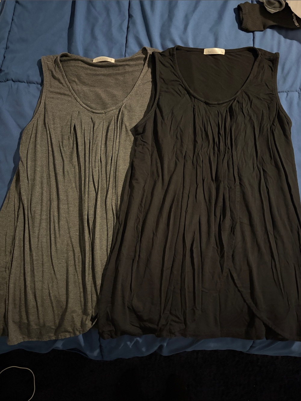 Nursing sleeveless tops- Gray & Black
